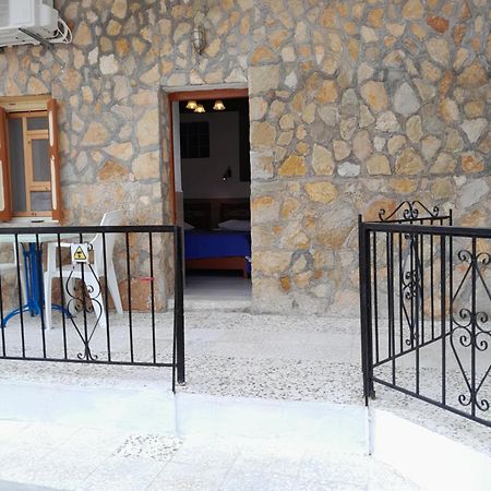 "Aris" Sevasti Symi Studios Exterior photo